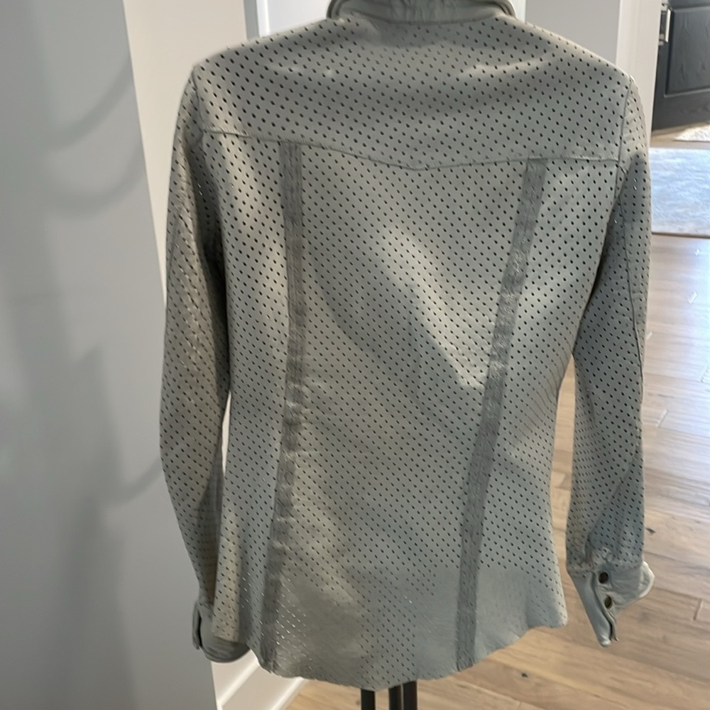 Jackett  leather NWT Perforated unlined shirt wire sewn in collar and cuffs - Picture 5 of 5